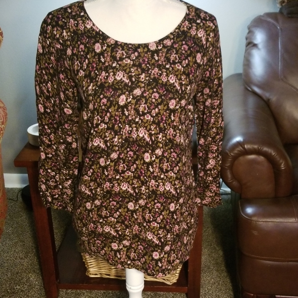 Black floral print sweater